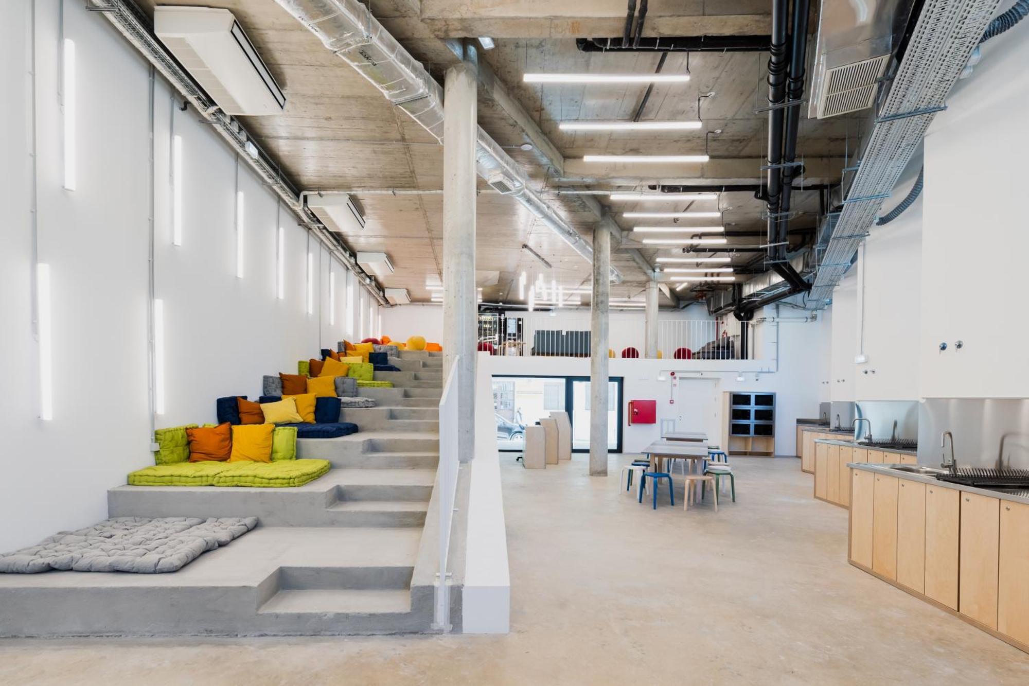 Studentville Central Lisbon Luaran gambar